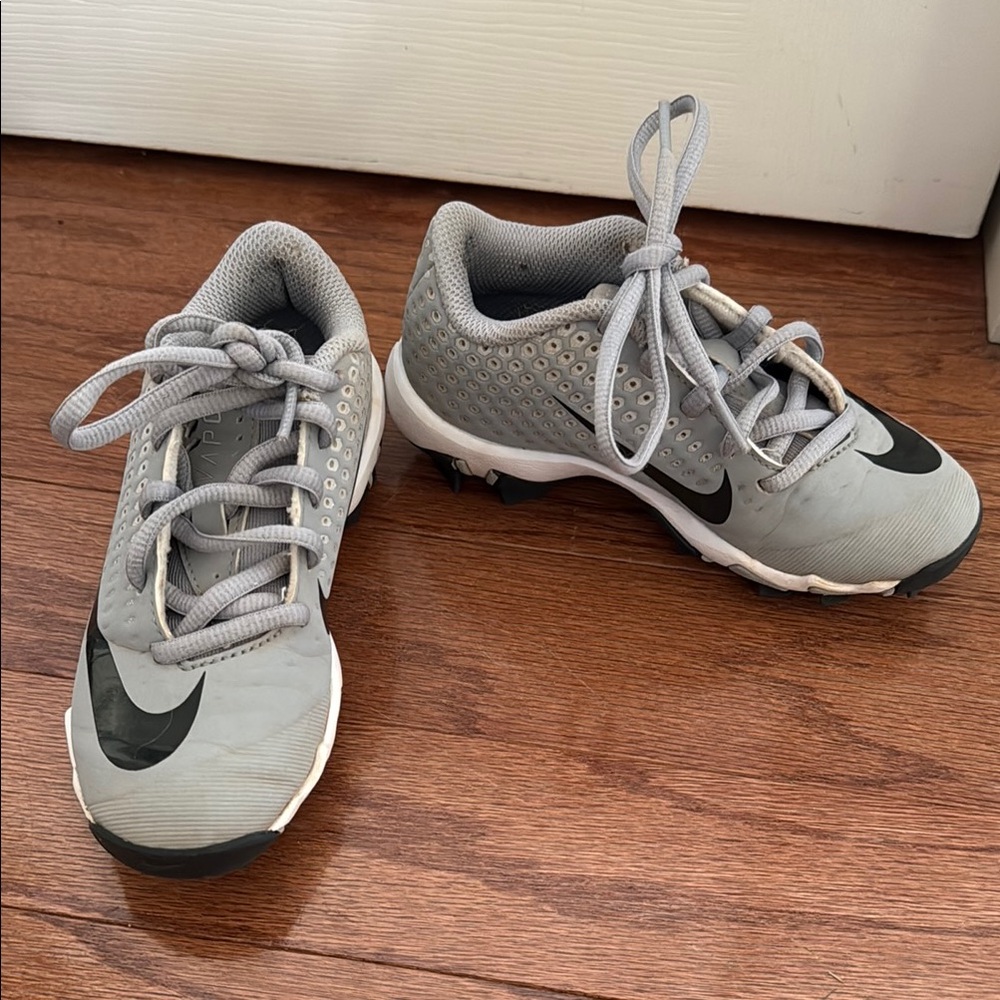 Nike Kids Gray Baseball Shoes
